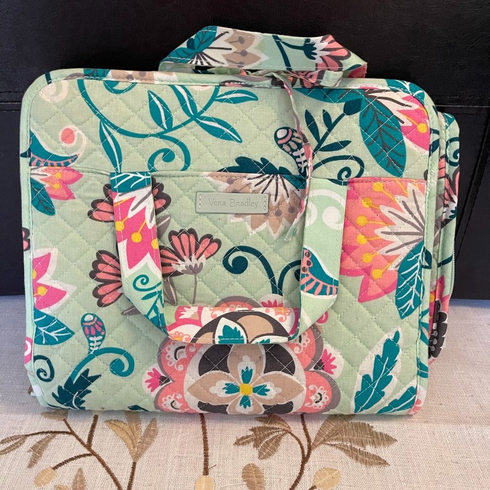 Vera Bradley Hanging Travel Organizer (Mint Flowers)